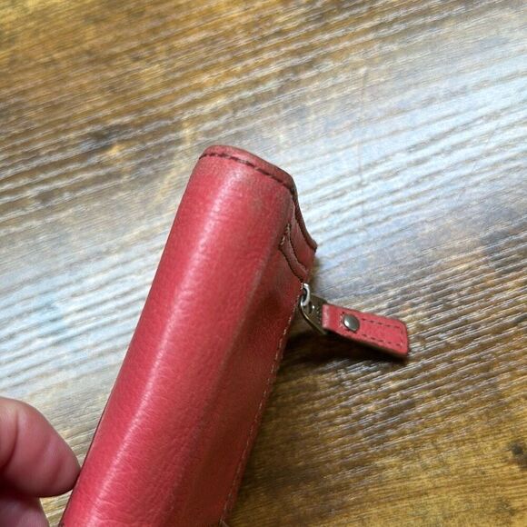 Fossil Pink Red Cow Hide Leather Bifold Wallet Snap Closure - Picture 13 of 13